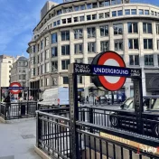 Metroschild-Londoner-Metro-1024x768